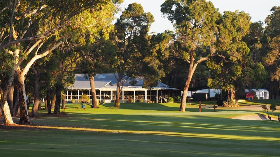 Collie-Golf-Club-Exterior