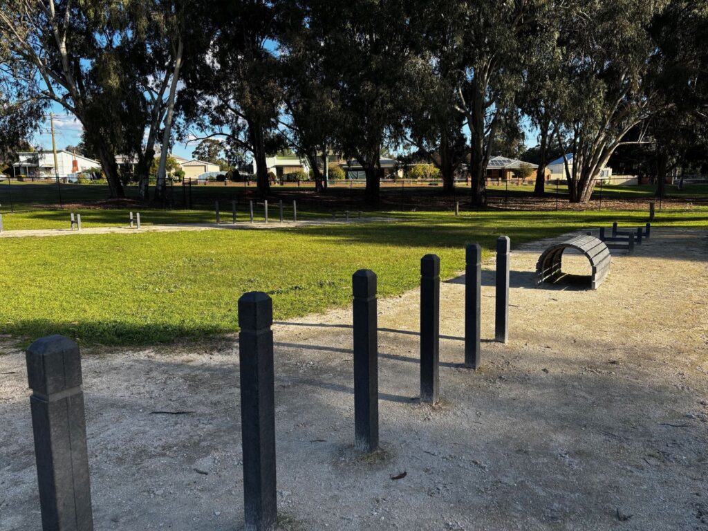 Dog-Agility-Park_obstacle-course_CC_2025_04