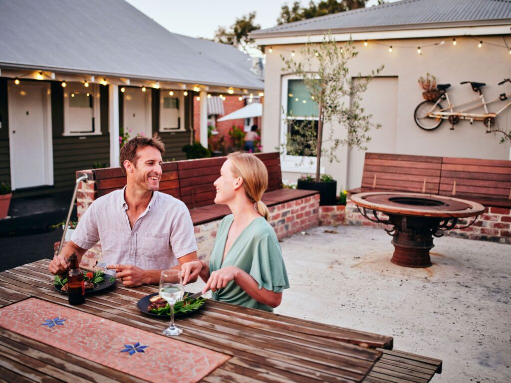 Black-Diamond-Lodge_Fire-Pit-Area_Ord_2021-517