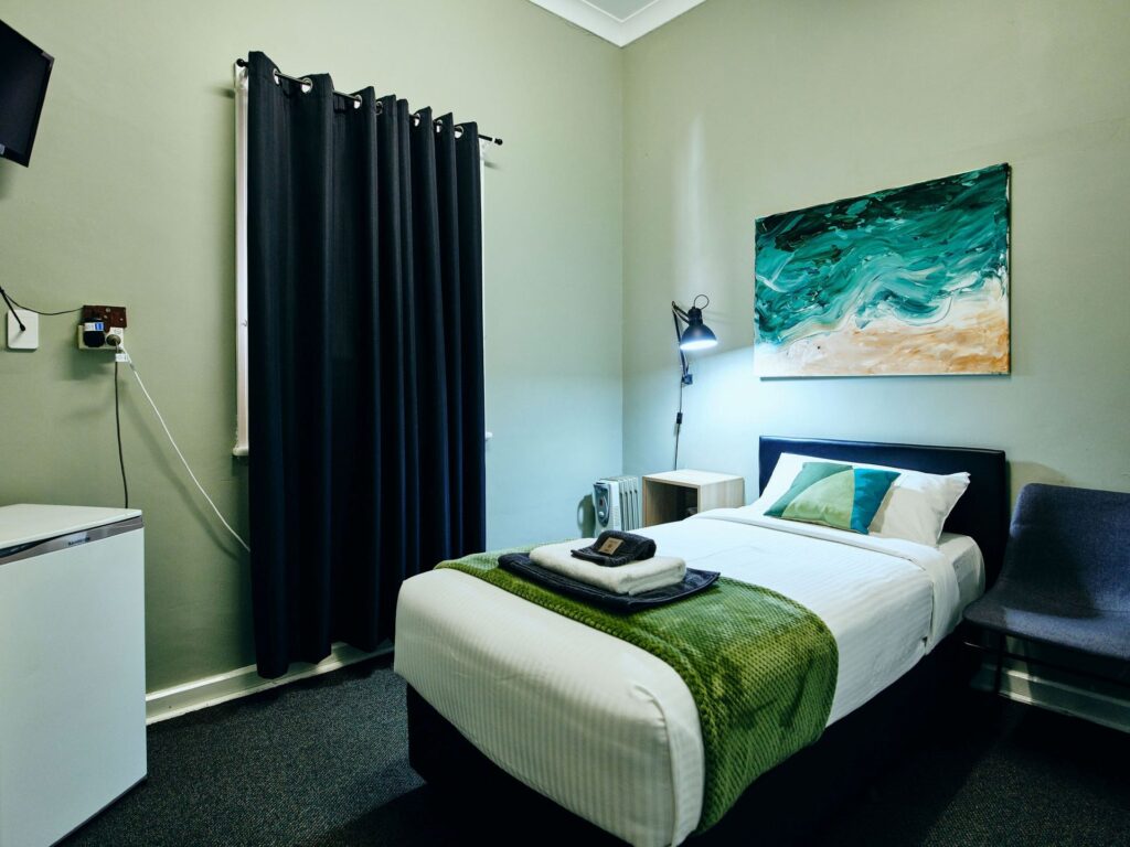 Black-Diamond-Lodge_Single-1_Ord_2021-274