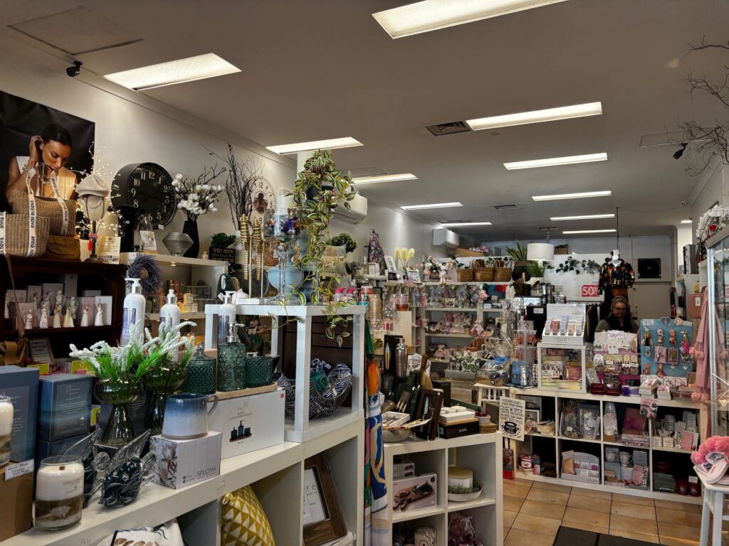 Cheeky-Squirrel_Interior_Shopping_CC_2025