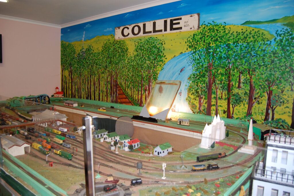 Collie-Railway-Station_toy-train-set-up_06