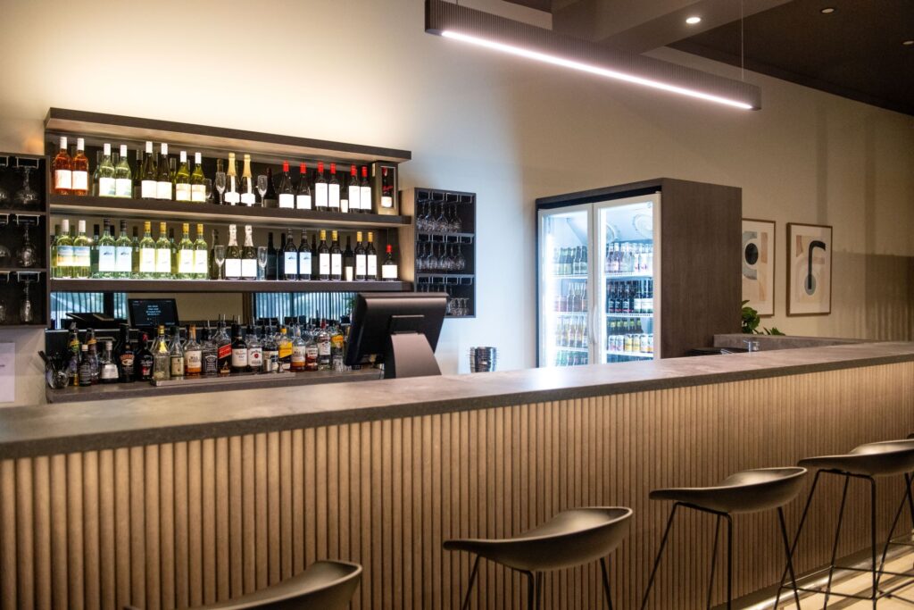 Collie-Ridge-Resort-Hotel_Restaurant-Bar_Henderson_2023-016