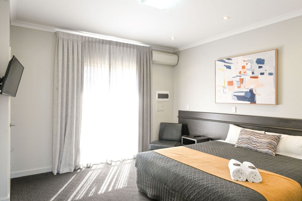 Collie-Ridge-Resort-Hotel_Room-3_Henderson_2023-124