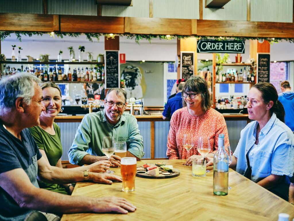 Crown-Hotel-Collie_Dining-Area_Ord_2024-203