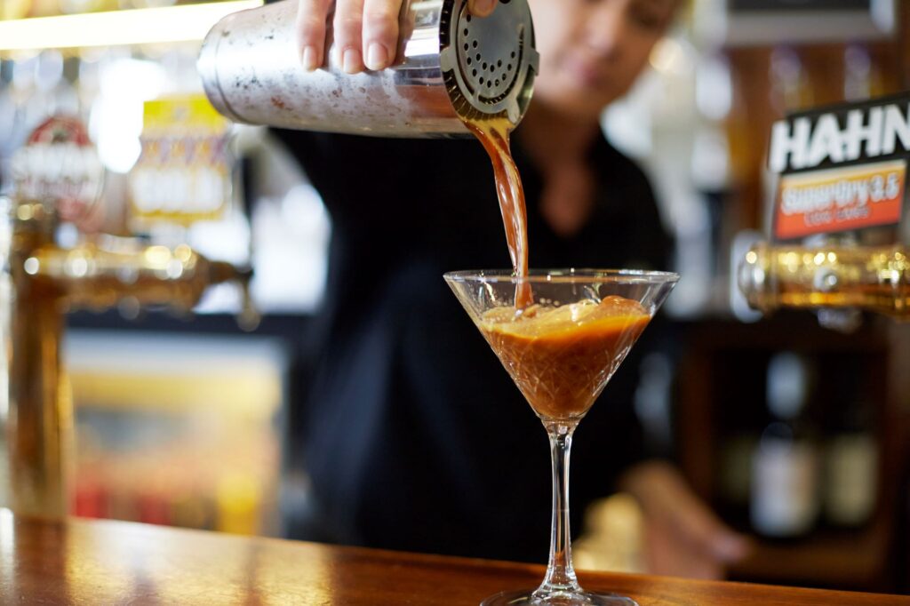 Crown-Hotel-Collie_Drinks_L&F_2023-9869