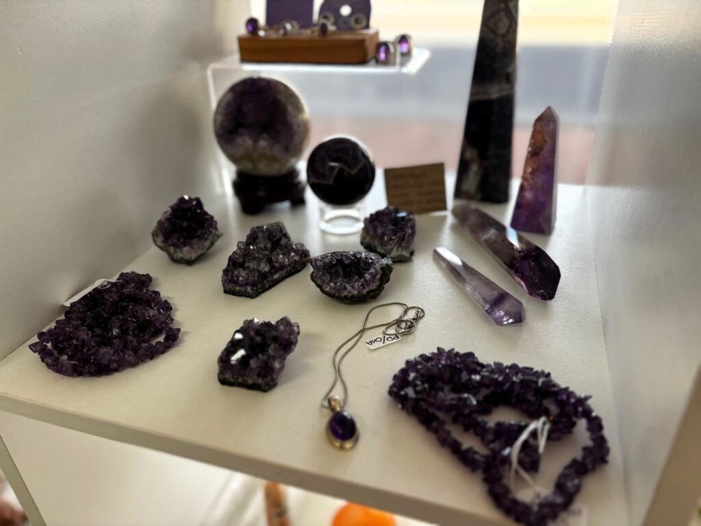 Dharma-Crystals_Shopping_CC_2025-1