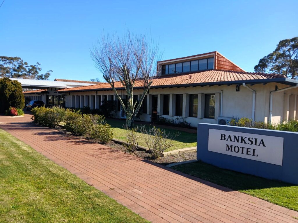 Banksia-Motel_Exterior_KM_2025_07