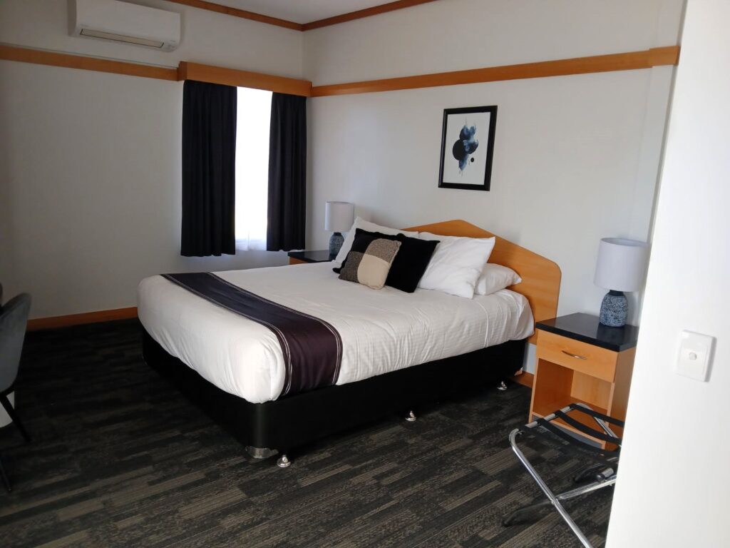Banksia-Motel_Interior-Bedroom_KM_2025_06