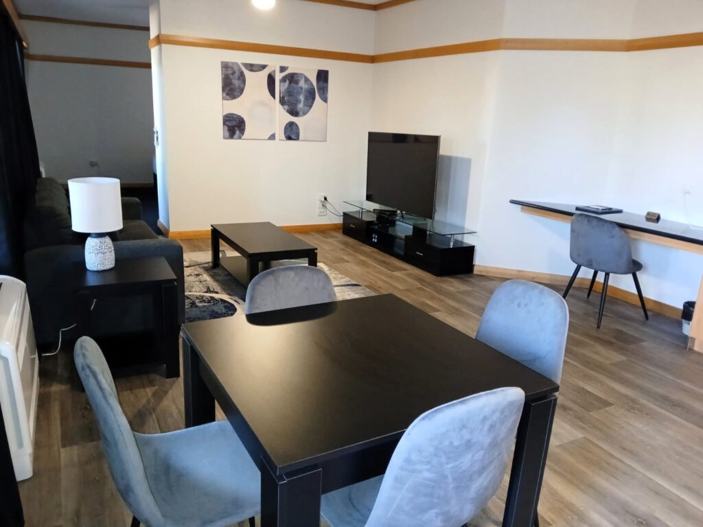 Banksia-Motel_Interior-Living-Area_KM_2025_02