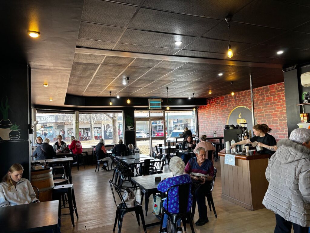 BarnZees-Burgers-and-Barista_interior_CC_2025_03