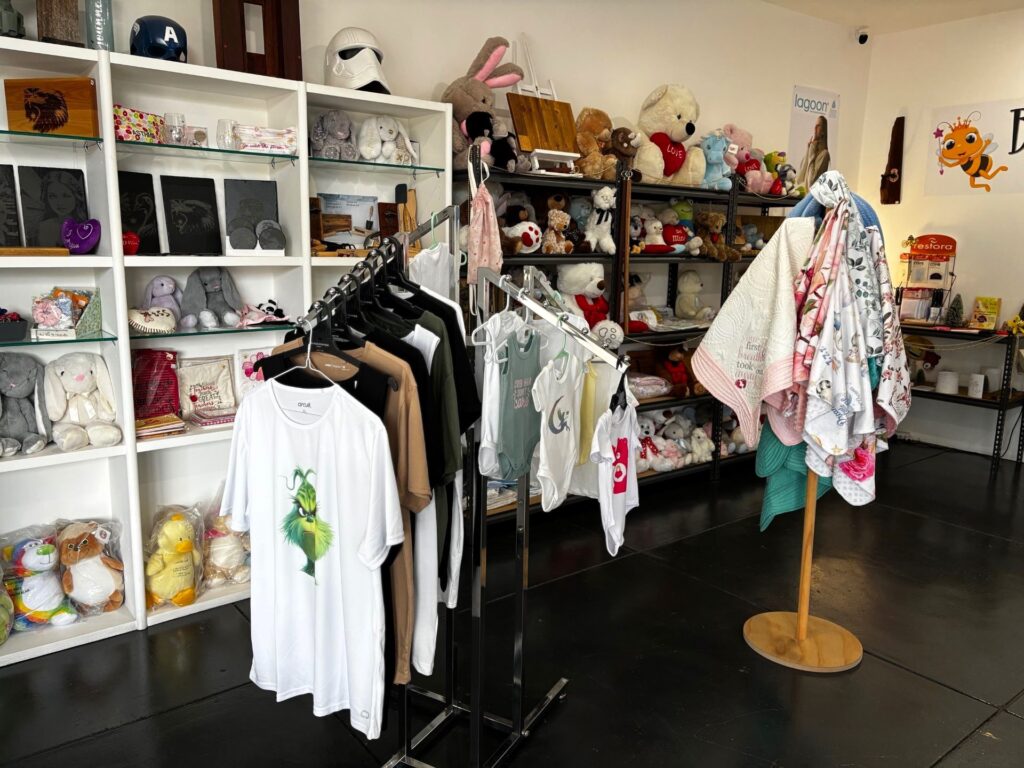 Busy-Bee-Dry-Cleaners_stock_CC_2025_04