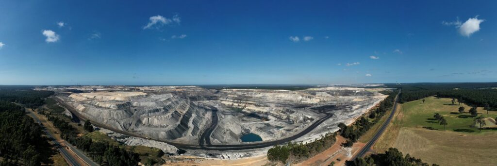 Coalfields-Mine-Lookout-and-Shovel_Credit-Chris-Meuzelaar_2024-2