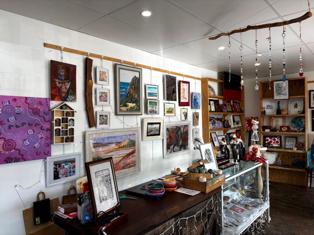 Collie-Artist-Den-front-counter-CC_2025-5