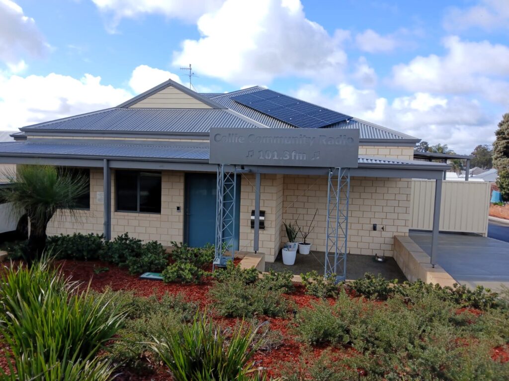 Collie-Community-Radio_exterior_KM_2025_01