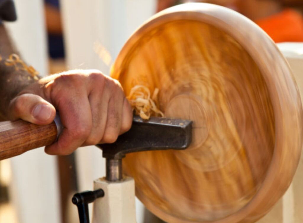 Collie-Woodturners_working_Woodturners_2025_01