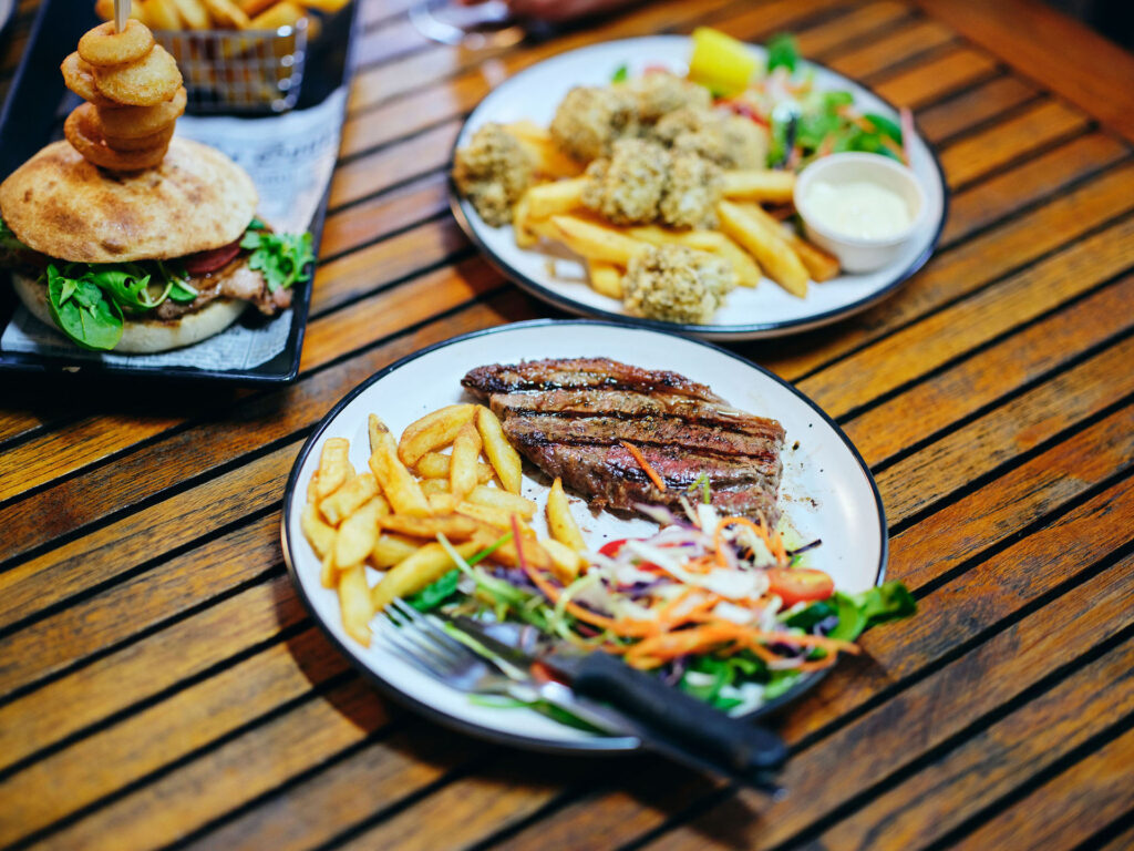 Federal-Hotel-Pub_Eat-Drink_Ord_2021-284