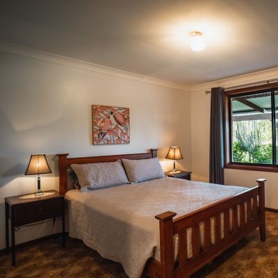 Glen-Mervyn-Lodge_bedroom_website_2024_07