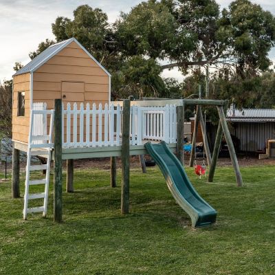 Glen-Mervyn-Lodge_playground_website_2024_05