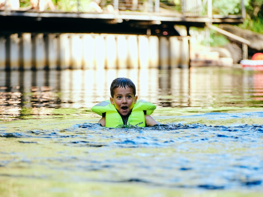 Honeymoon-Pool_Swimming_Ord_2024-117