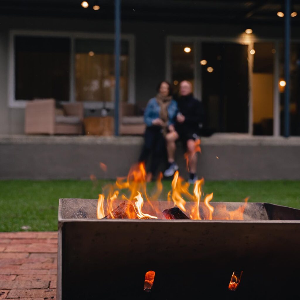 Red-Tail-Retreat_outdoor-fire_website_2021_01