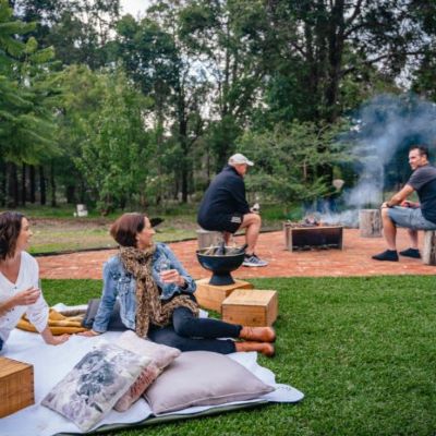 Red-Tail-Retreat_outdoor-picnic_website_2021_08