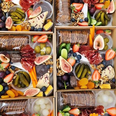 Tailored-Grazing_savoury-boxes_FB_2024_05