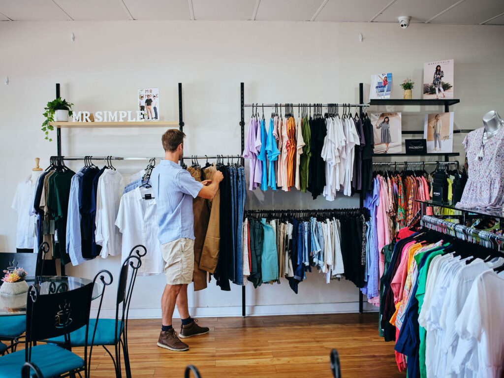 Toscas-Boutique-Espresso_Shopping_Ord_2021-220