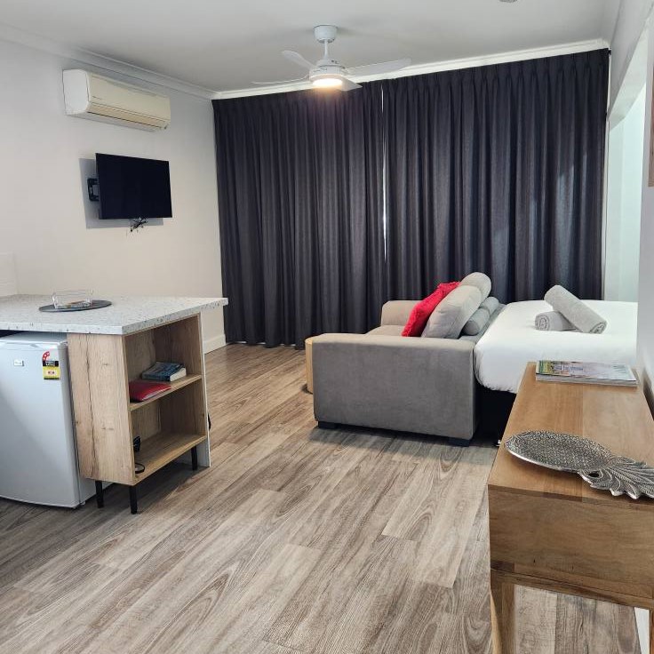 Wambenger-Lodge_Living-Area_Facebook_2024_08